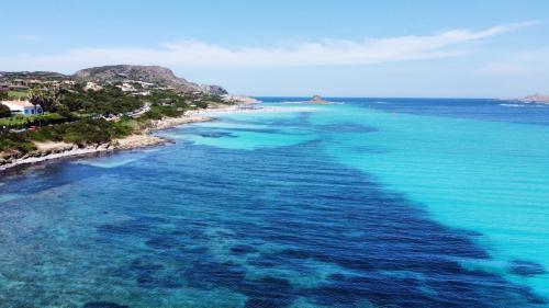 Vista dall'alto del mare della Pelosa