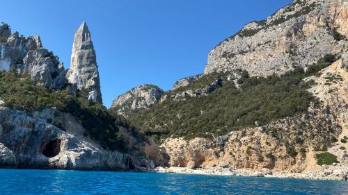 Die Spitze von Cala Goloritzé und das kristallklare Meer