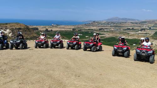 Panorama desde el castillo de Poggio Diana en Ribera, al suroeste de Sicilia