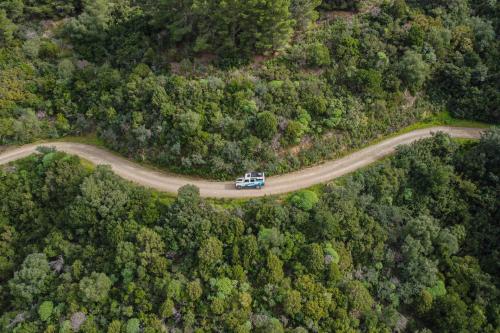 Excursionistas en todoterreno