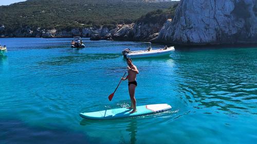 Amigos del SUP en el Golfo de Alghero