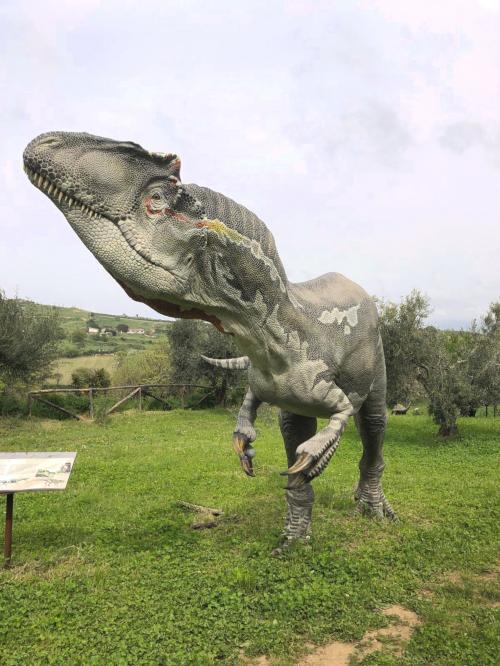 Dinosauro al parco di Bitti