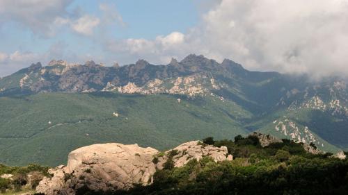 Picos de los Siete Hermanos en Castiadas