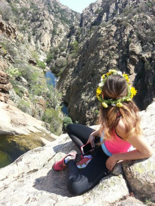 Chica en las cascadas de Rio Pitrisconi