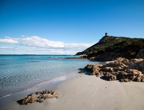 costa di Villasimius visitabile in escursione in jeep