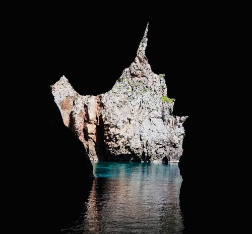 Grotta Azzurra Blaue Höhle in Form von Sardinien in Bugerru