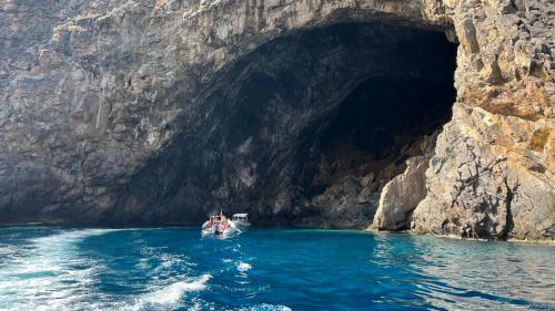 Entrata della Grotta del Forno