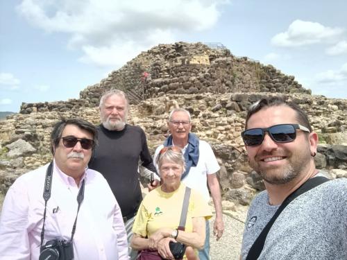 Visita guiada al nuraghe Barumini en el campo