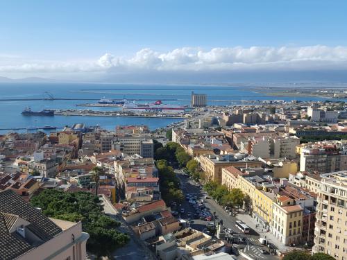 Überblick über den Hafen von Cagliari