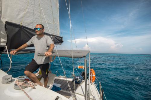 Skipper a bordo di un catamarano