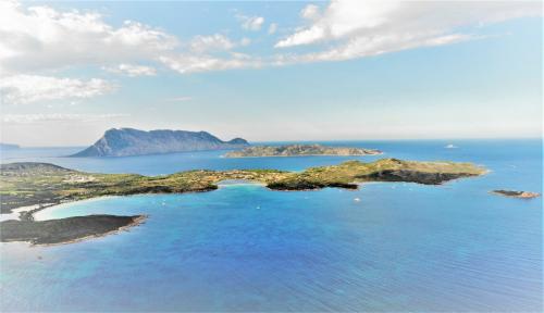 Vista del Área Marina Protegida AMP de Tavolara