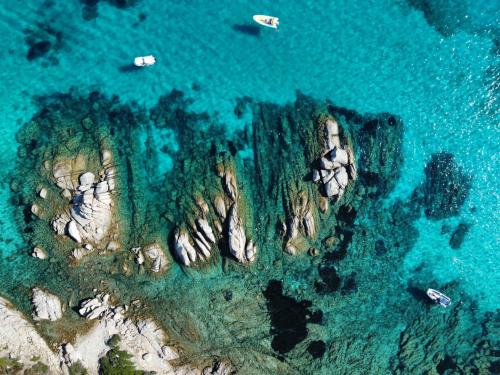 Vista del Área Marina Protegida AMP de Tavolara