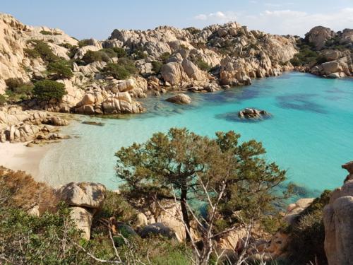 Cala Coticcio im Archipel von La Maddalena
