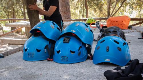 Caschi per il canyoning