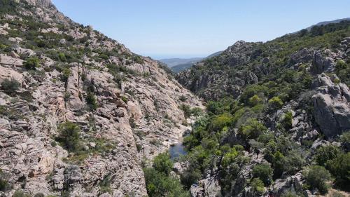 Beginn der Canyoning-Route im Rio Pitrisconi