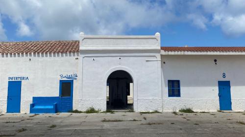 Entrée de la prison sur l'île de l'Asinara