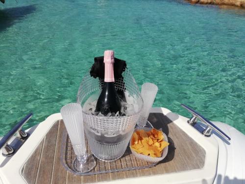 Aperitif served on board an inflatable boat