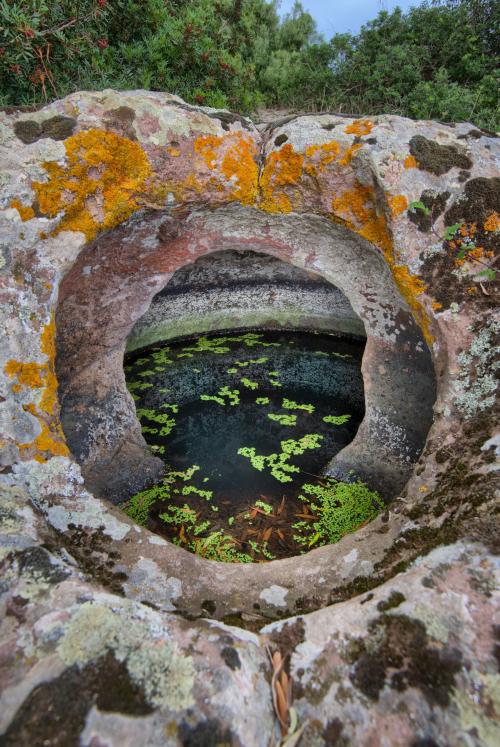 <p>Sa Cisterra en Allai, cisterna de agua natural que se puede visitar durante una visita guiada</p><p><br></p>