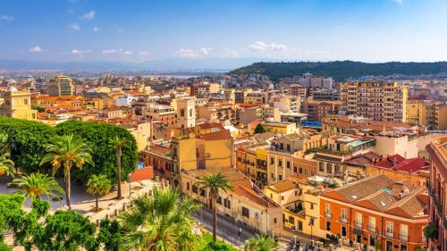 vista panoramica sul centro di Cagliari dal Bastione Saint Remy