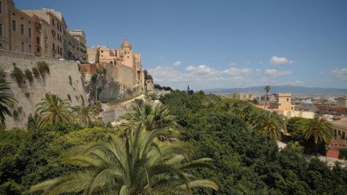 Blick auf die Rückseite der Kathedrale von Cagliari