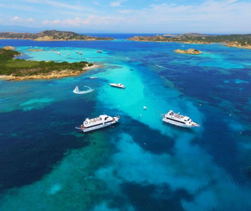 Boote im Archipel von La Maddalena