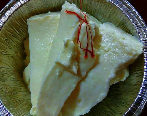 Saffron cheese