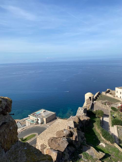 vista panorámica al mar de Castelsardo