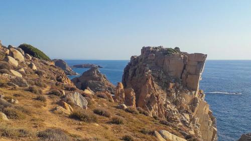 Felsen und Meer