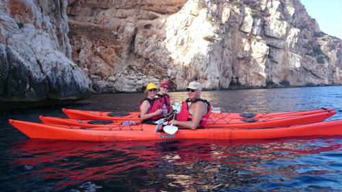 <p>Kayakers in the sea of Alghero</p><p><br></p>