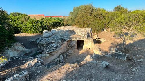 Tombe de la nécropole de su Crocifissu Mannu à Porto Torres