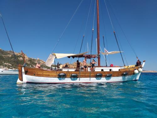 Vintage und Passagiersegelschiff