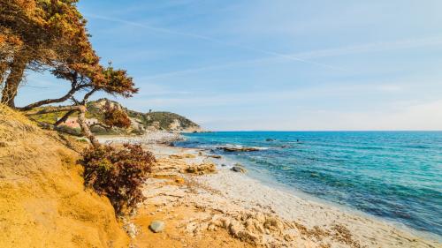 Playa y mar de Capo Carbonara