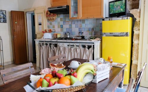 <p>Breakfast in a bed and breakfast in the center of Alghero</p><p><br></p>