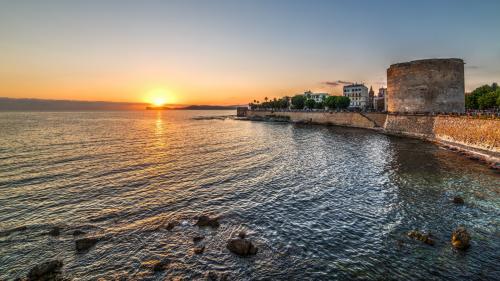 <p>Promenade à Alghero au coucher du soleil</p><p><br></p>