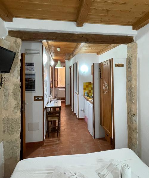 <p>Bed and breakfast located in the historic center of Alghero</p><p><br></p>