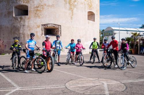 Group of bike hikers in Torregrande