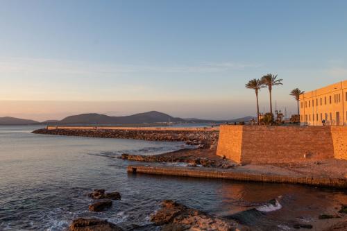 Alghero zona bastioni al tramonto