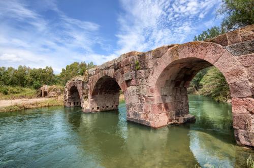 <p>Römische Brücke in Allai</p><p><br></p>