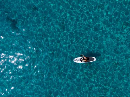 SUP nel mare del Golfo di Orosei