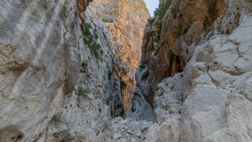 Vista de la entrada del cañón del Gorropu