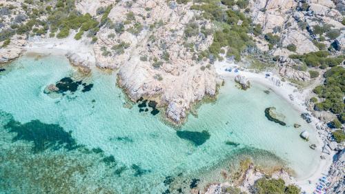 Acqua trasparente di Cala Napoletana