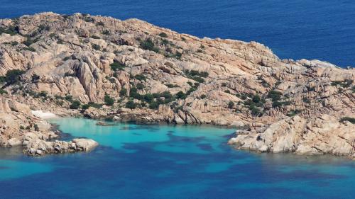 Cala Coticcio nell'isola di Caprera