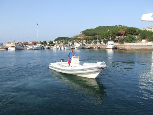 Inflatable boat with skipper