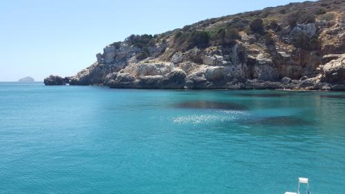 Kristallklares Meer in Carloforte