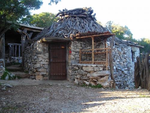 Hütte im Schafstall