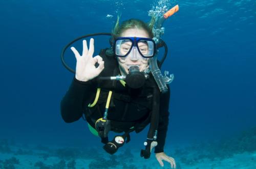 Niña, durante, buceo, buceo