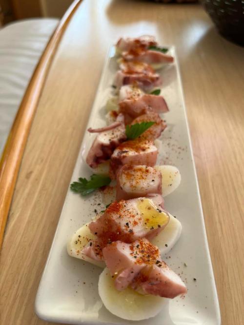 <p>Aperitif and lunch based on fresh and local products served aboard a catamaran in the Archipelago of La Maddalena</p><p><br></p>