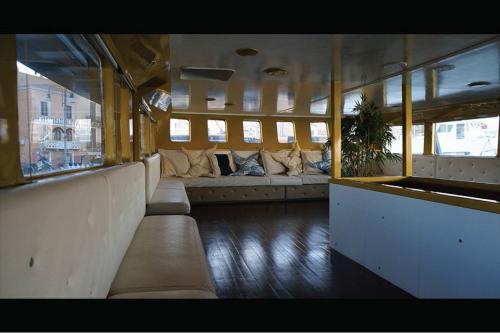 Indoor seating in the standard deck