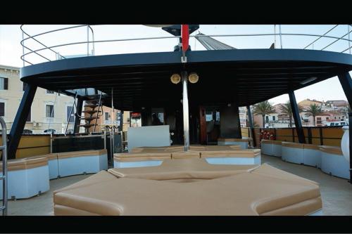 Standard deck seating and sofas