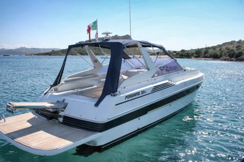 Barca attraccata nell'Arcipelago di La Maddalena